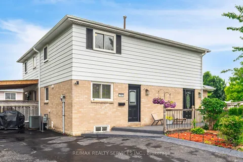 119 Greenmount Road, ON L6S 1W4