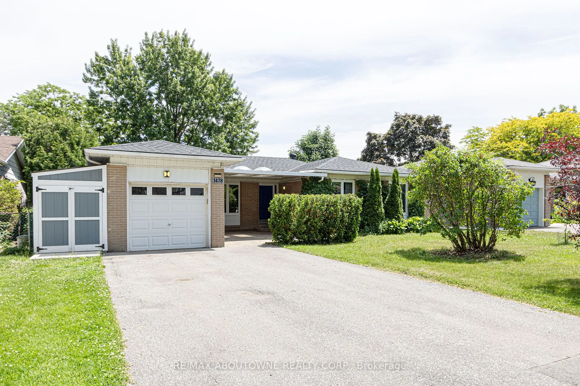 1478 Seaview Drive, ON L5J 1X5