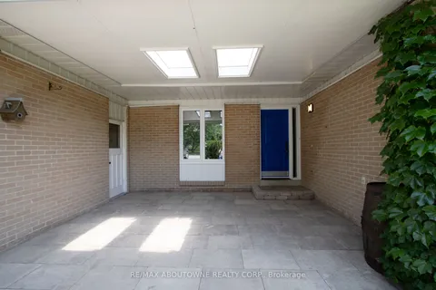 1478 Seaview Drive, ON L5J 1X5