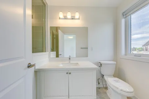 15 Dalecrest Road, Brampton, ON L6X 5N3
