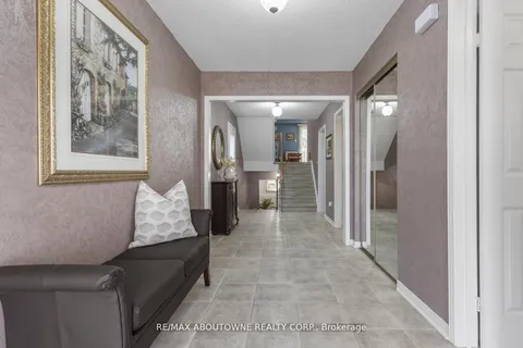 4043 Trapper Crescent, ON L5L 3A7