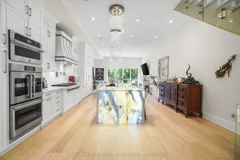 1036 Enola Avenue, ON L5G 4A9