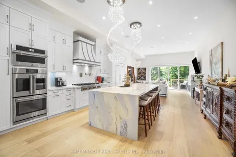 1036 Enola Avenue, ON L5G 4A9