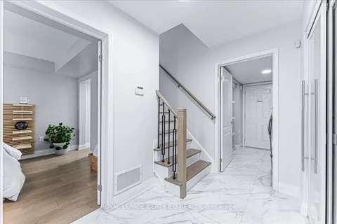 26 Ganton Heights, ON L7A 0S4