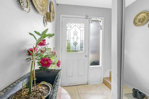 44 Skegby Road, ON L6V 2T9