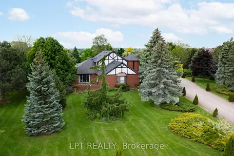 6 Fenton Way, ON L6P 0P5