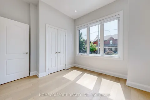 217 Osler Street, ON M6N 2Z2
