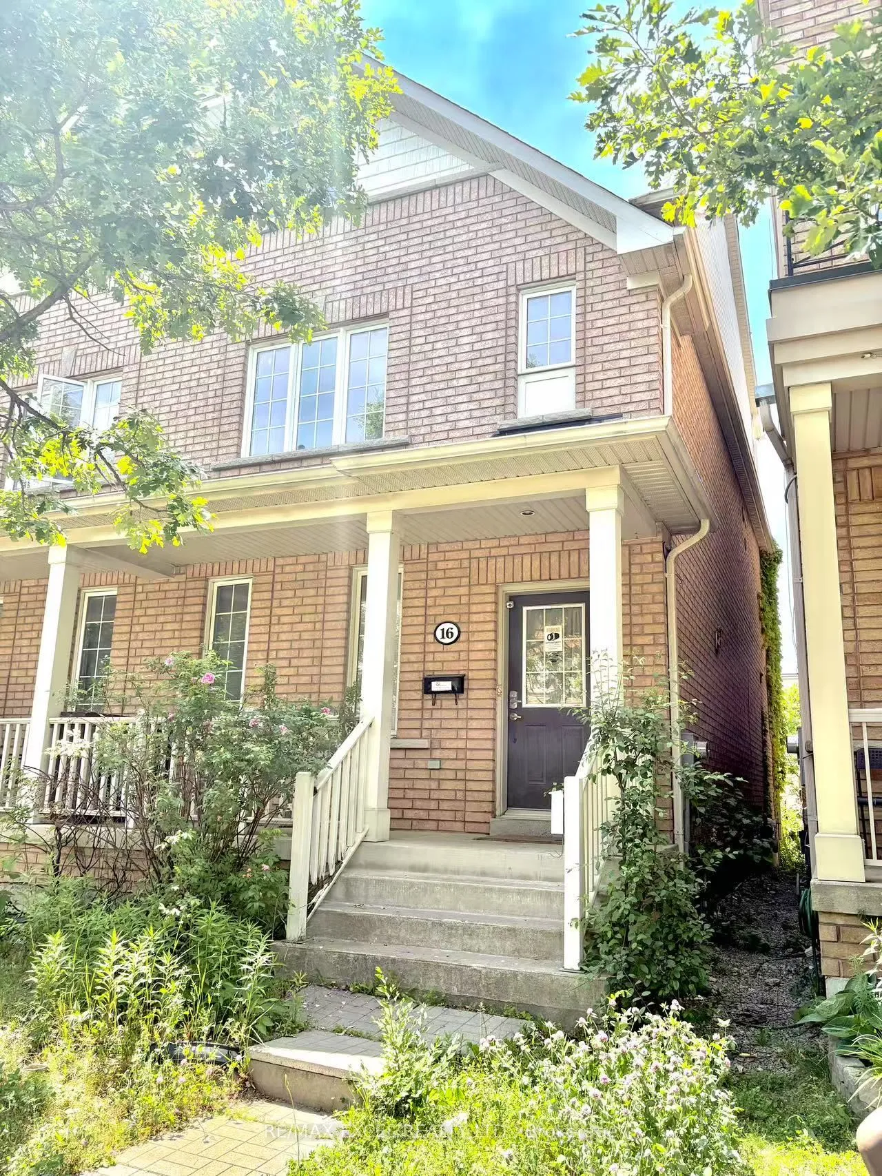 16 Boake Street, ON M3J 0B6