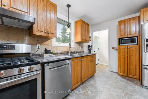 27 Rustic Crescent, ON L9W 1T1