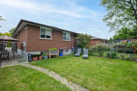 3294 Klaiman Drive, ON L4Y 3C8
