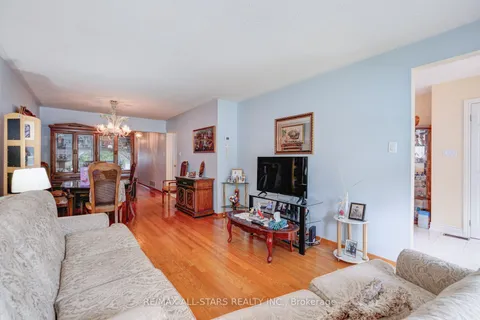3294 Klaiman Drive, ON L4Y 3C8