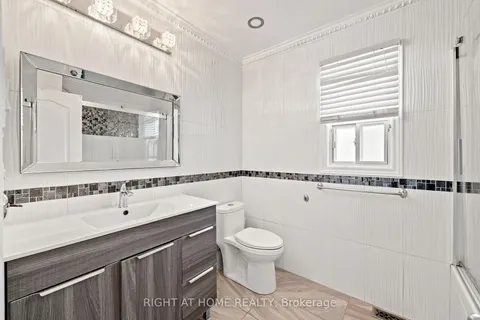 30 Hawthorne Road, ON M9R 1P3