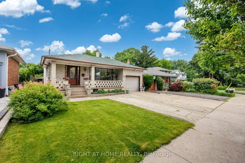 30 Hawthorne Road, ON M9R 1P3