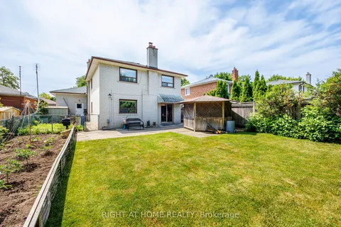 30 Hawthorne Road, ON M9R 1P3