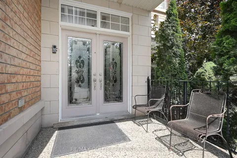42 Louvain Drive, ON L6P 1W7