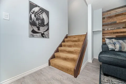 24 Terry Hill, ON L6Z 1N1