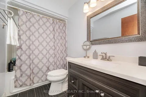 24 Terry Hill, ON L6Z 1N1