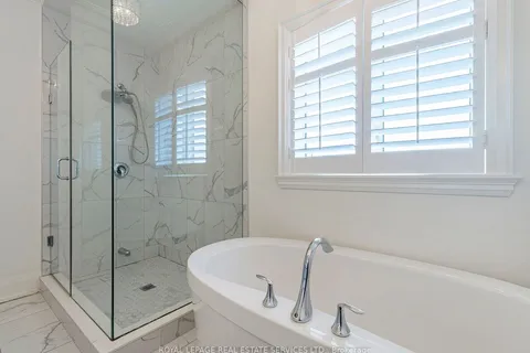 22 Portland Street, ON M8Y 1A5