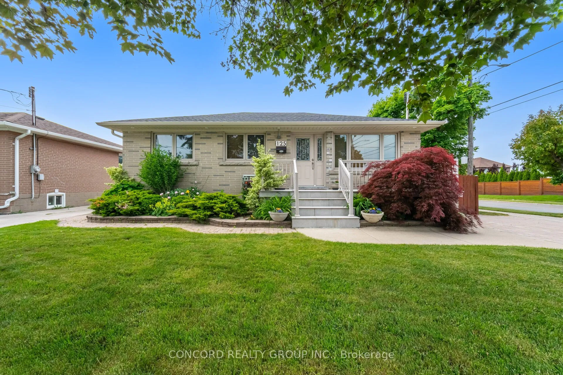 125 Plewes Road, ON M3K 1L1