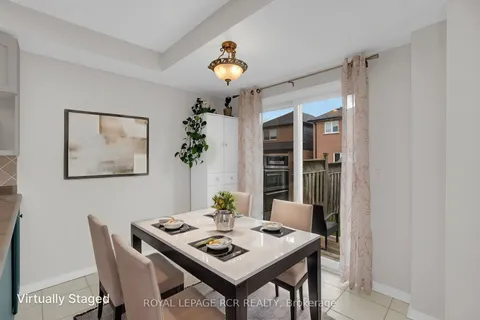 13 Queensland Crescent, ON L7E 2E1