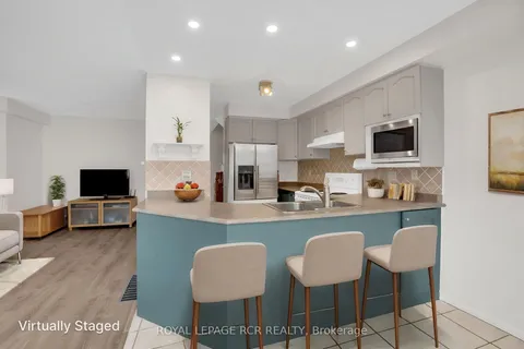 13 Queensland Crescent, ON L7E 2E1