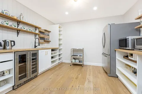 6 Stonegate Drive, ON L6Z 3L7
