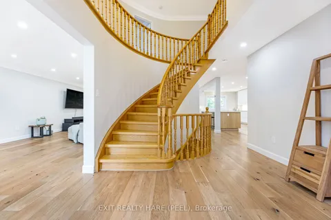 6 Stonegate Drive, ON L6Z 3L7