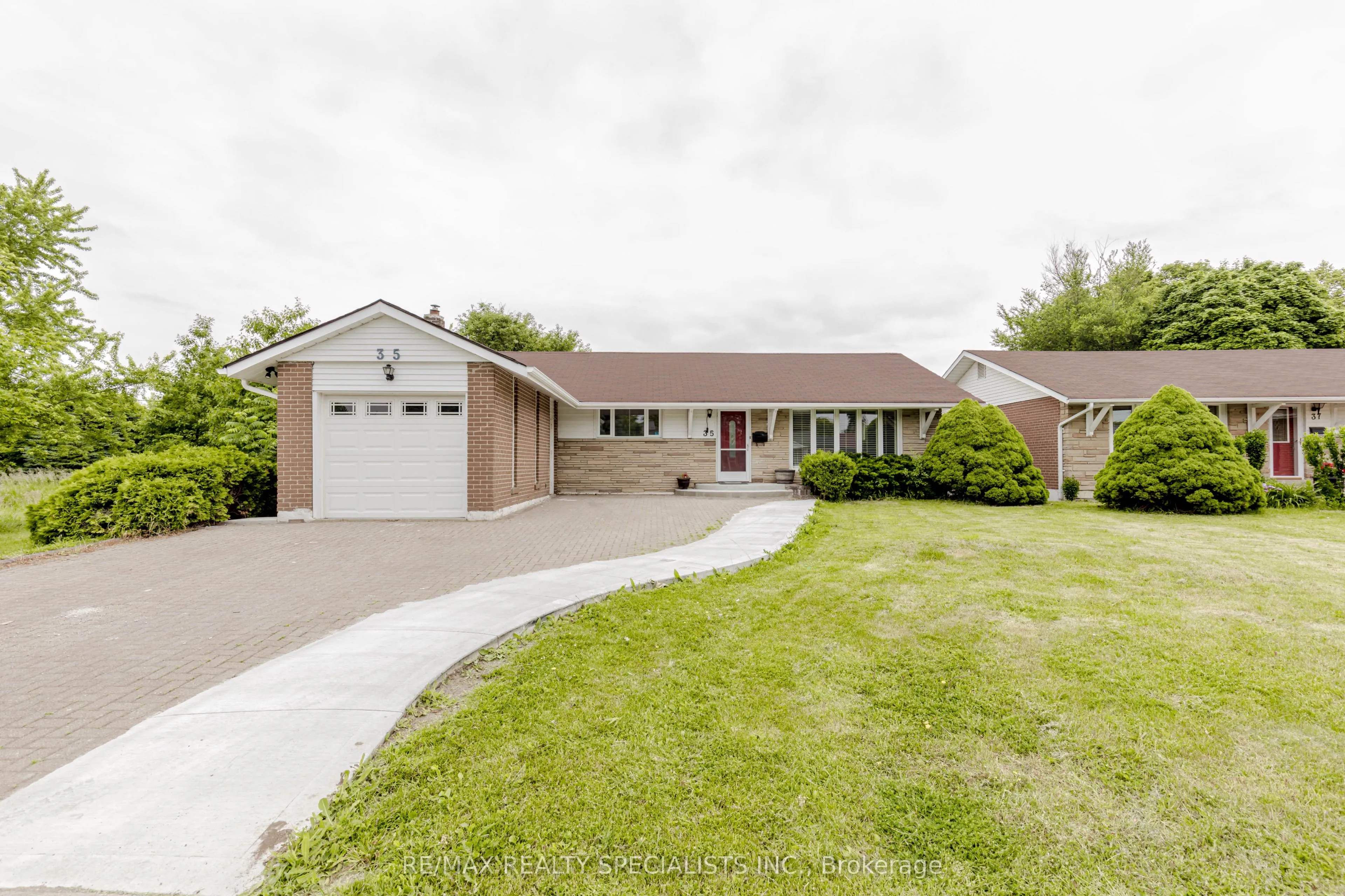 35 Addington Crescent, ON L6T 2R1
