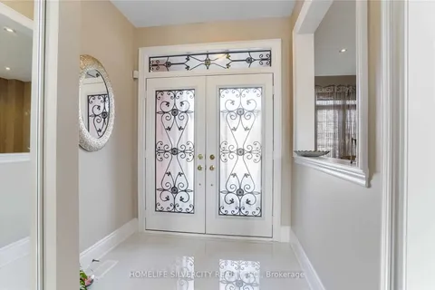 40 Darren Road, ON L6P 1Z5