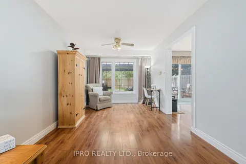2734 Los Palmas Court, ON L5N 2G7