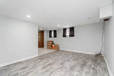 64 Eaglewood Boulevard, ON L5G 1V4