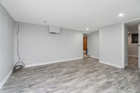 64 Eaglewood Boulevard, ON L5G 1V4