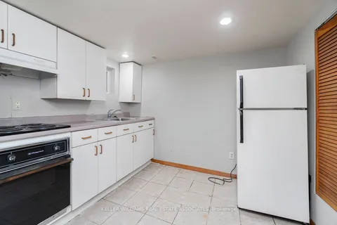 64 Eaglewood Boulevard, ON L5G 1V4