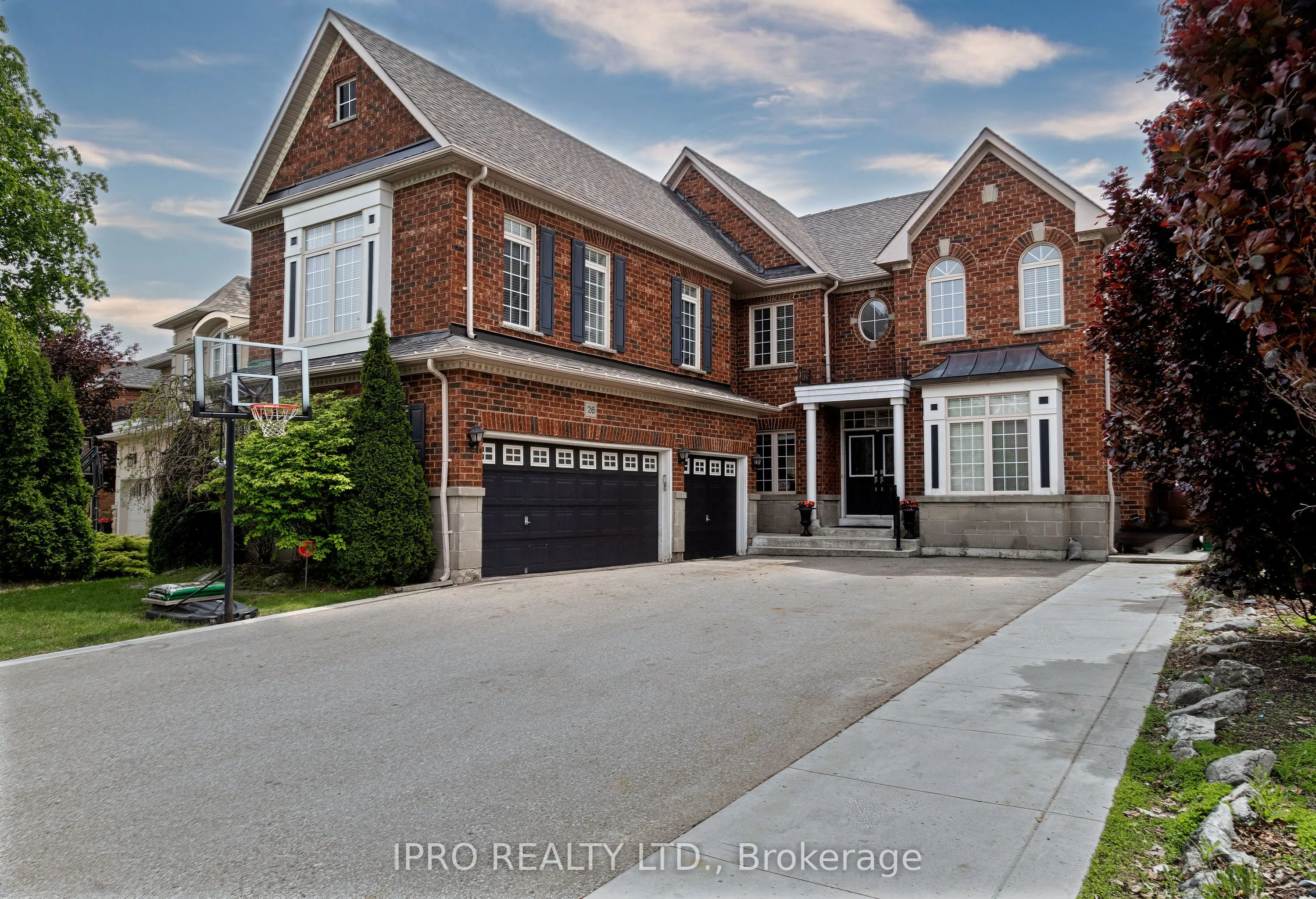 26 Saint Hubert Drive, ON L6P 1V7