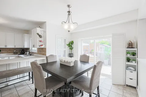 26 Saint Hubert Drive, ON L6P 1V7