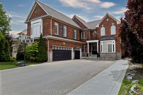 26 Saint Hubert Drive, ON L6P 1V7