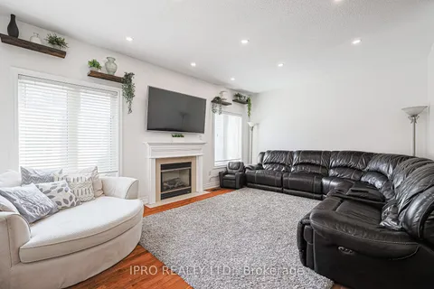 26 Saint Hubert Drive, ON L6P 1V7