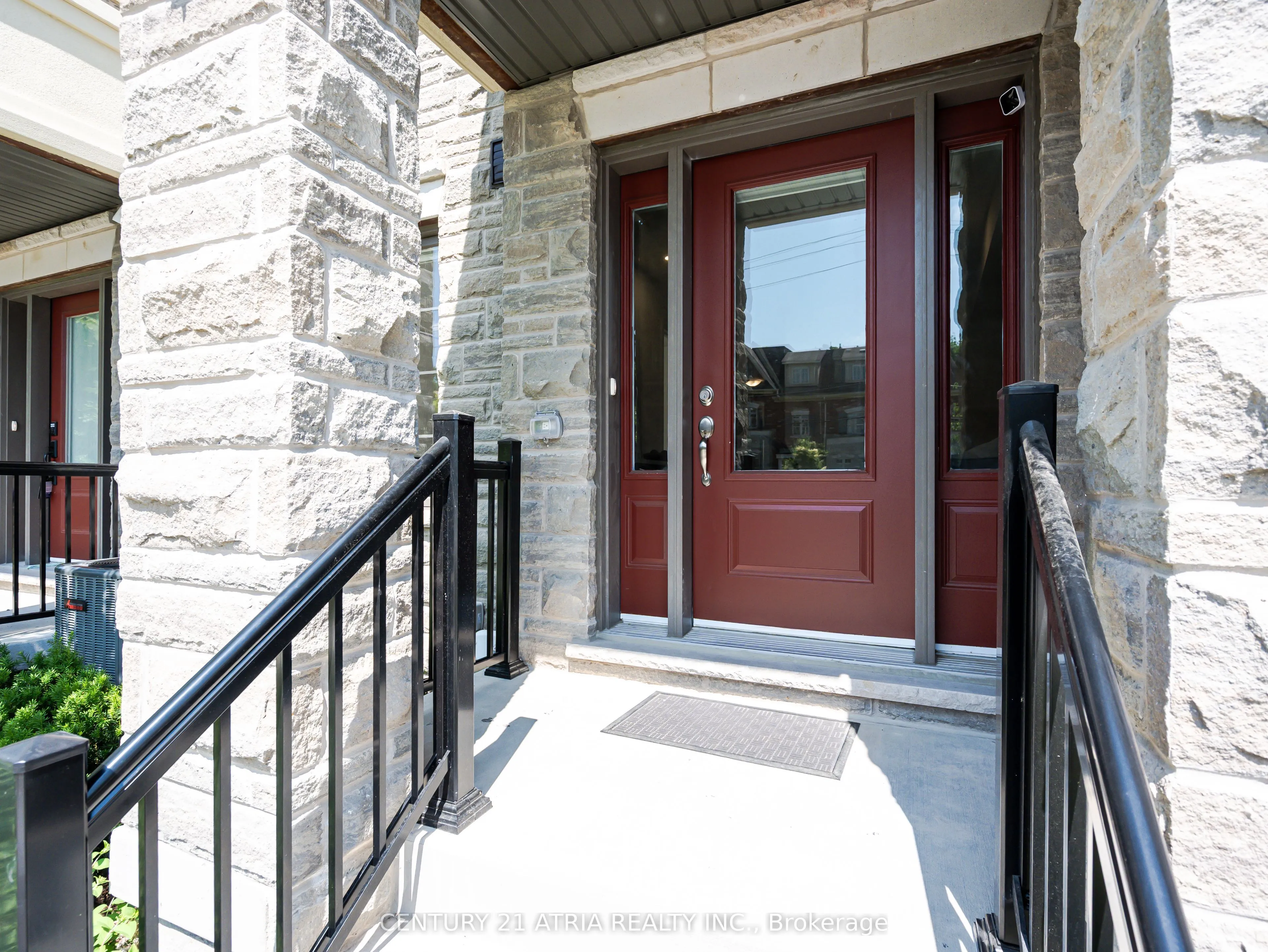 38 Main Street, ON L5M 1X8