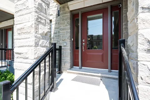 38 Main Street, ON L5M 1X8