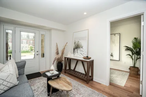 38 Main Street, ON L5M 1X8