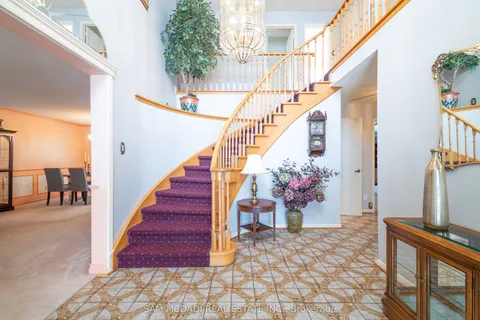 2529 Claymore Crescent, ON L5C 3A2