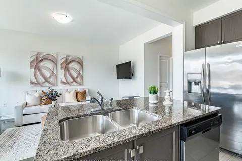 8 Clunburry Road, ON L7A 5B4