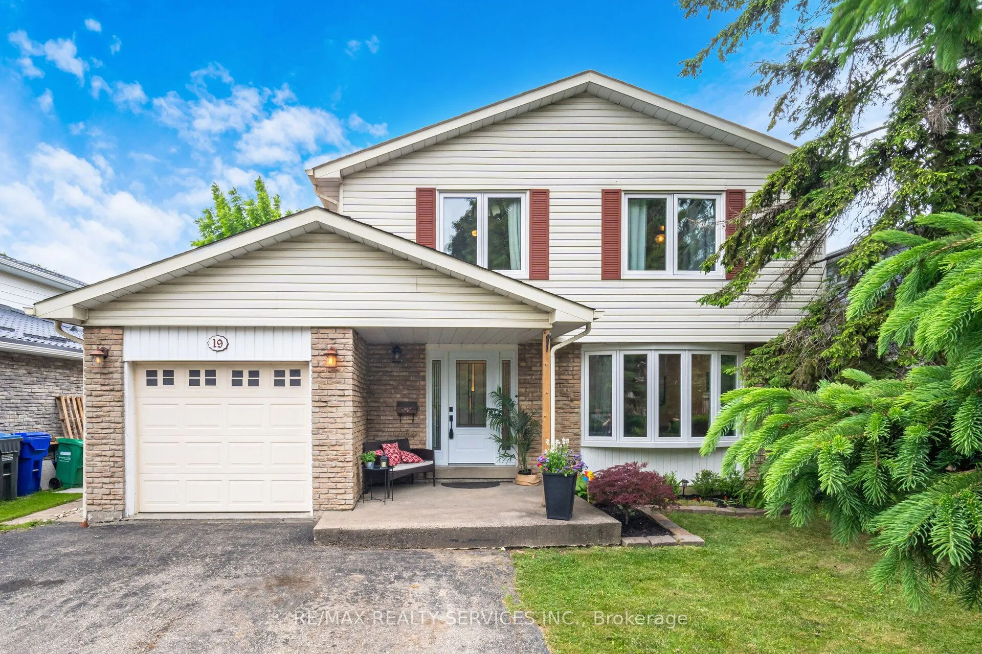 19 Jasper Crescent, ON L6S 1W8