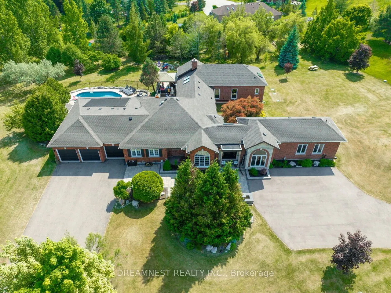 11132 MCFARLAND Court, ON L0P 1B0
