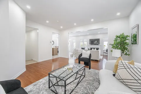 5 Freedom Oaks Trail, ON L6P 3L1