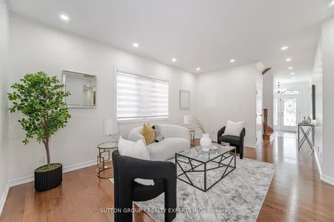 5 Freedom Oaks Trail, ON L6P 3L1