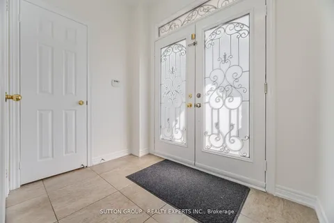 5 Freedom Oaks Trail, ON L6P 3L1