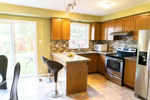 5697 Volpe Avenue, ON L5V 3A5
