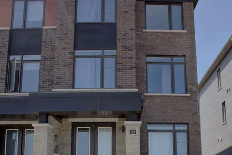 396 Tim Manley Avenue, ON L7C 1Z9