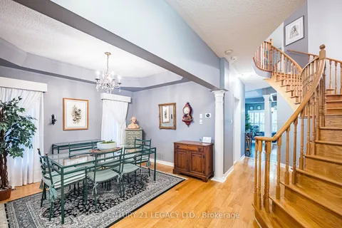 6882 Gooderham Estate Boulevard, ON L5W 1B1